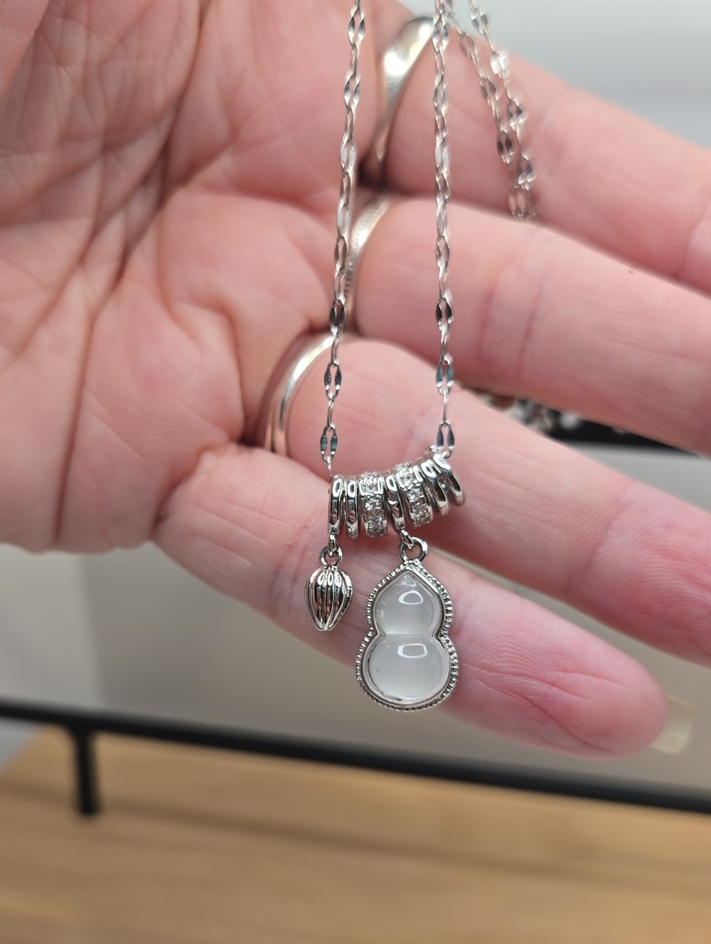 Hulu Shaped Silver Toned White Pendant Necklace Costume Jewelry